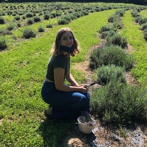 Meet your Posher, Nicole